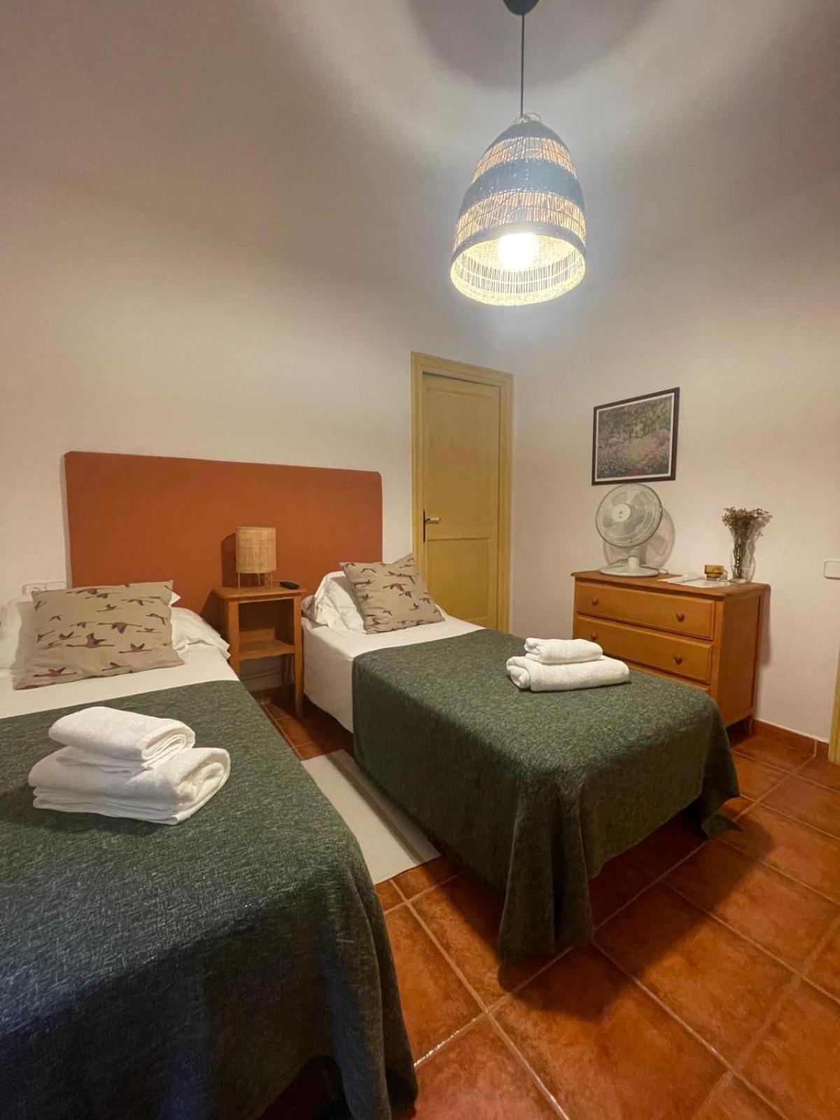 Hostal L'Ou De Reig Мунсень Екстер'єр фото