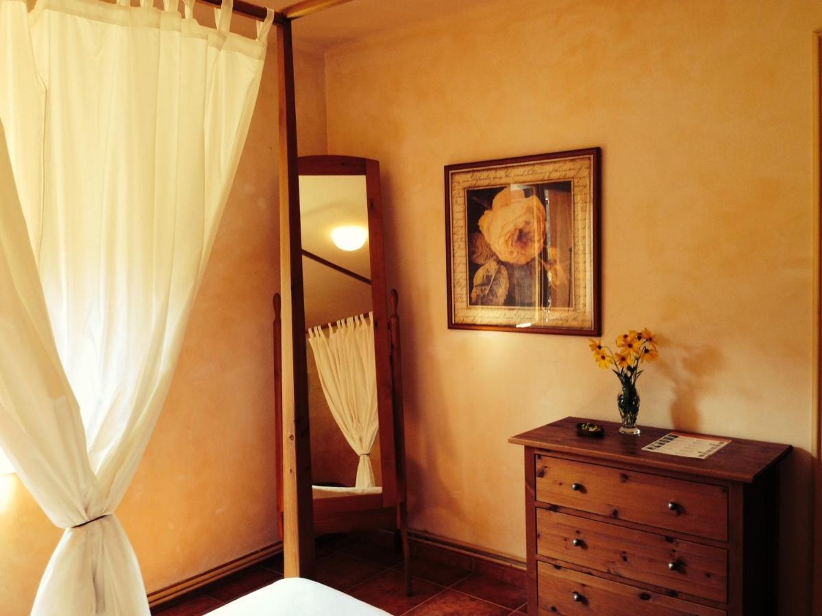 Hostal L'Ou De Reig Мунсень Екстер'єр фото